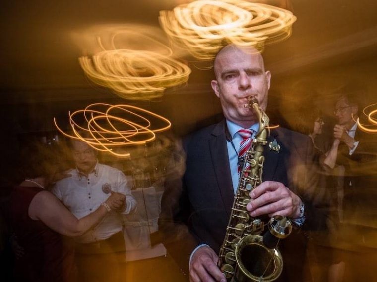 wedding dance with saxophone